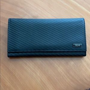 Tumi RFID wallet - authentic